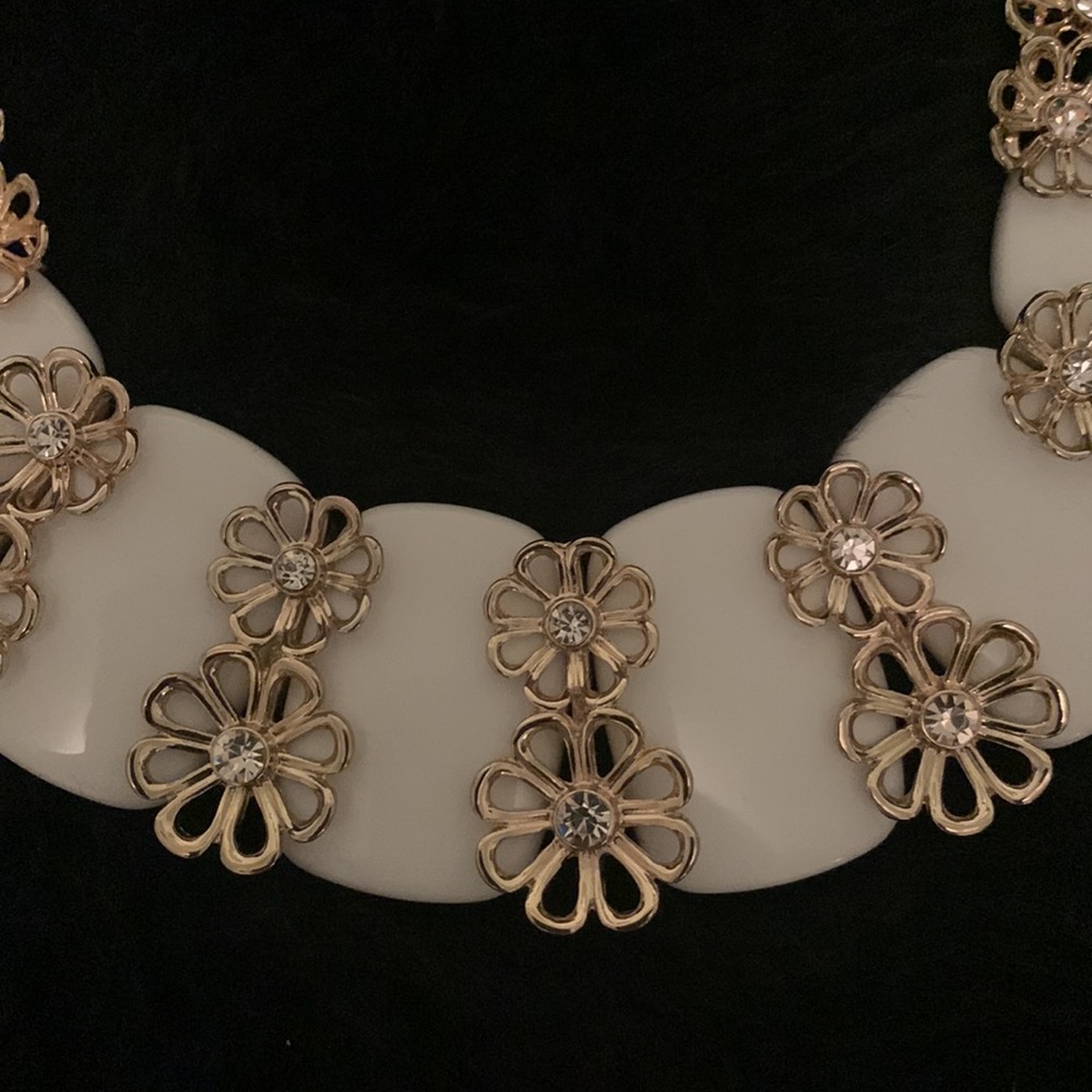 Nwot Macy’s Statement Necklace - image 4